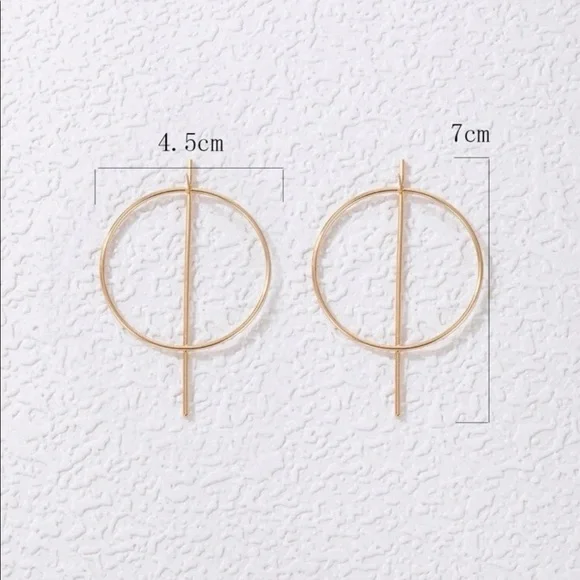 Gold Geometric Stud Earrings Brand New! - Picture 3 of 5